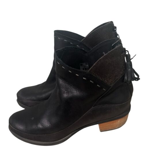 Chaco Women’s Leather Cataluna Mid Casual Black Boot Bootie Sz 7 - Picture 1 of 7